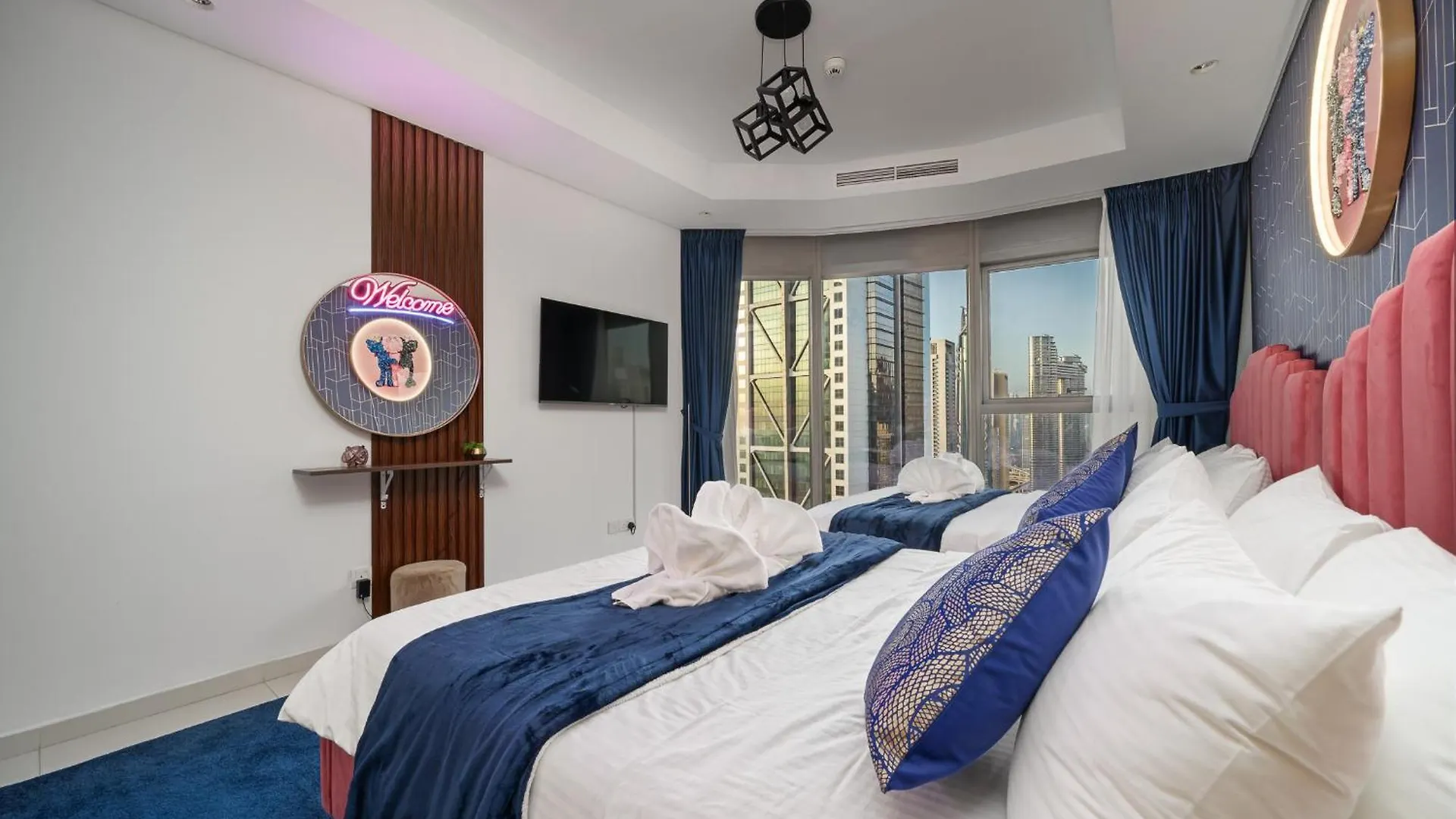 Super High Infinity Pool And Amazing Burj Khalifa View 3 Bedroom Apartment In Paramount Hotel Midtown Dubai