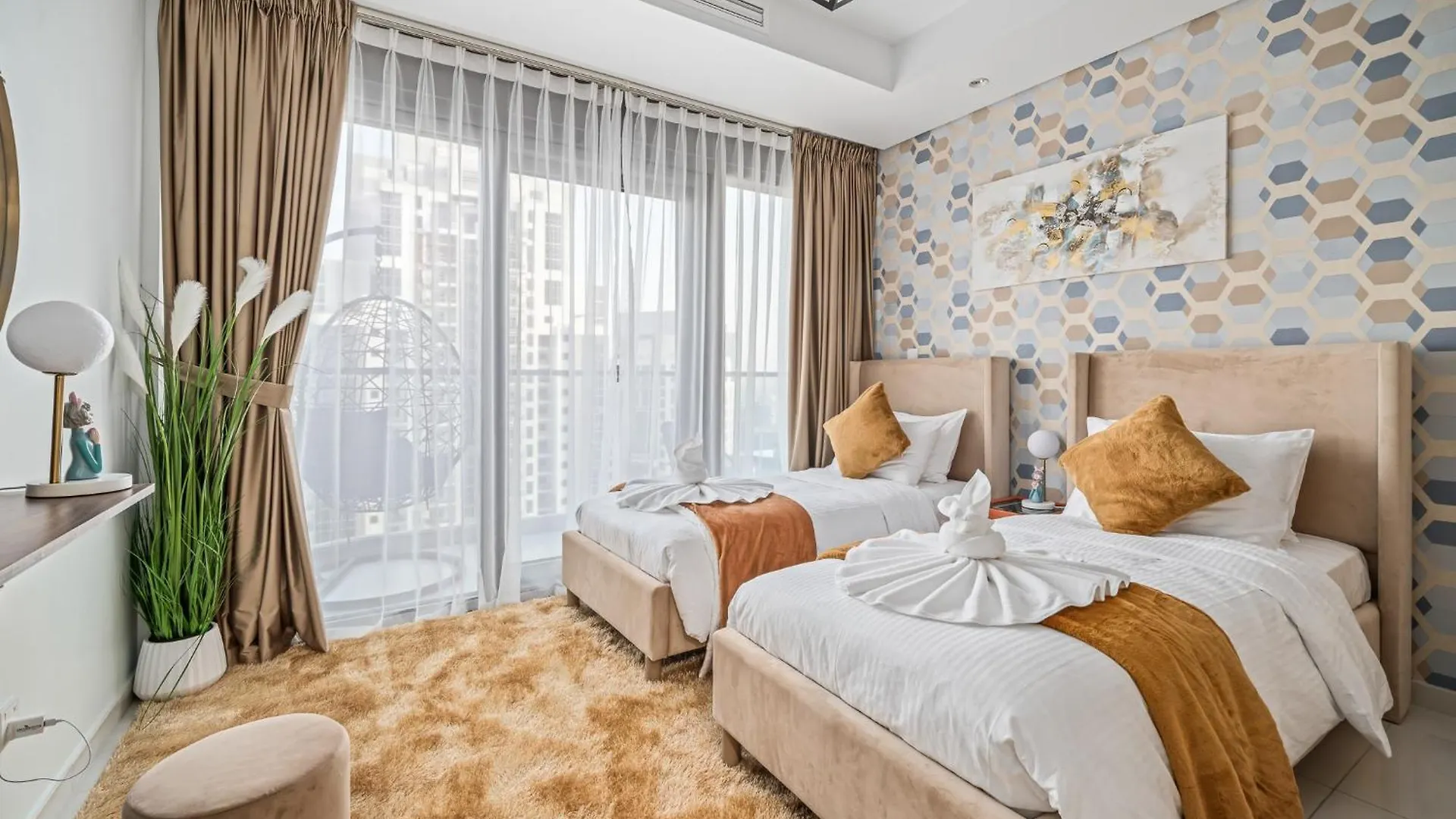 Super High Infinity Pool And Amazing Burj Khalifa View 3 Bedroom Apartment In Paramount Hotel Midtown Dubai 0*,  Emirati Arabi Uniti