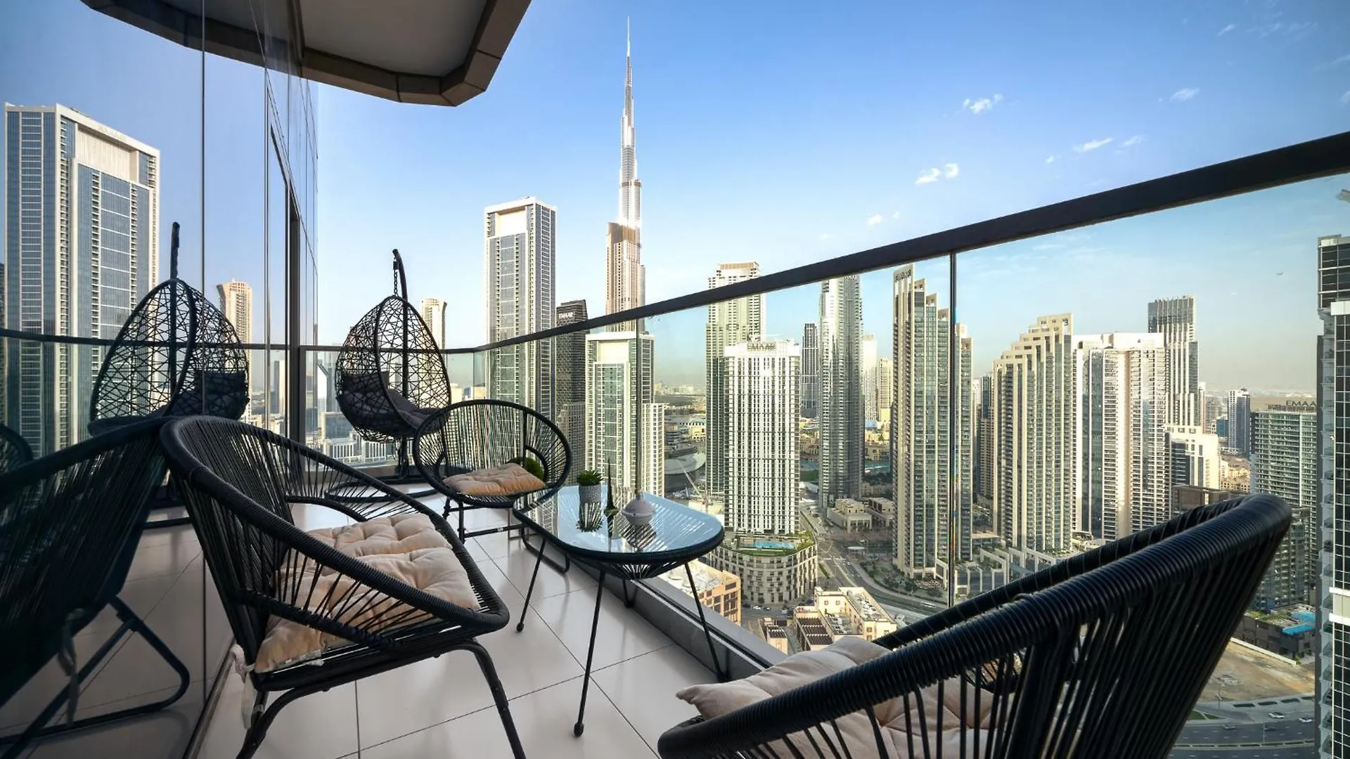 Super High Infinity Pool And Amazing Burj Khalifa View 3 Bedroom Apartment In Paramount Hotel Midtown Dubai 0*,  Emirati Arabi Uniti