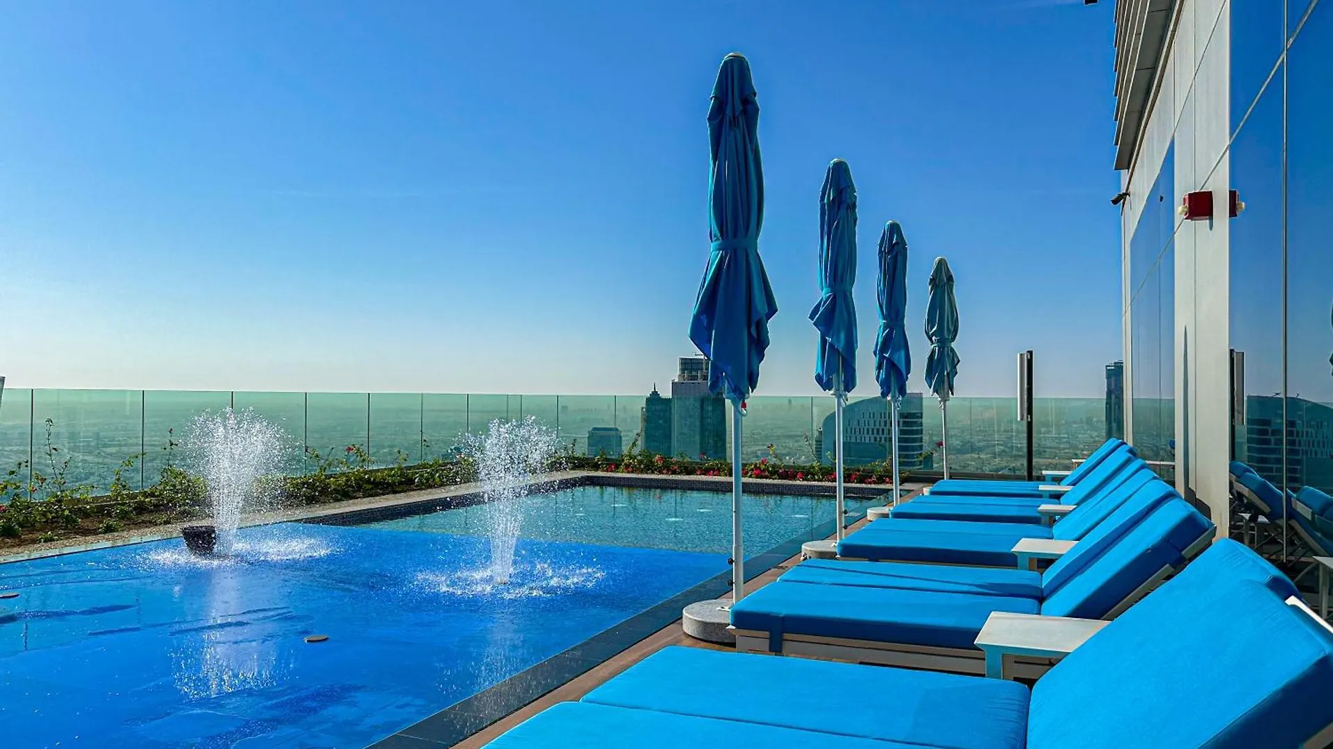 Super High Infinity Pool And Amazing Burj Khalifa View 3 Bedroom Apartment In Paramount Hotel Midtown Dubai